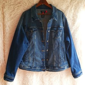 Torrid Women’s Blue Denim Button Down Jean Jacket, Size 3X.